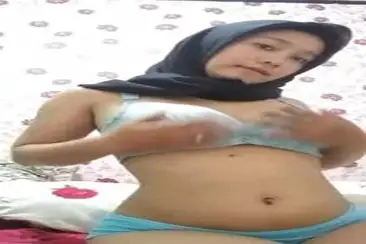 Jilbab Hot Bikin Sange