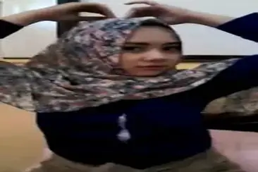 Tante Sosialita Jilbab Selingkuh Baju Biru